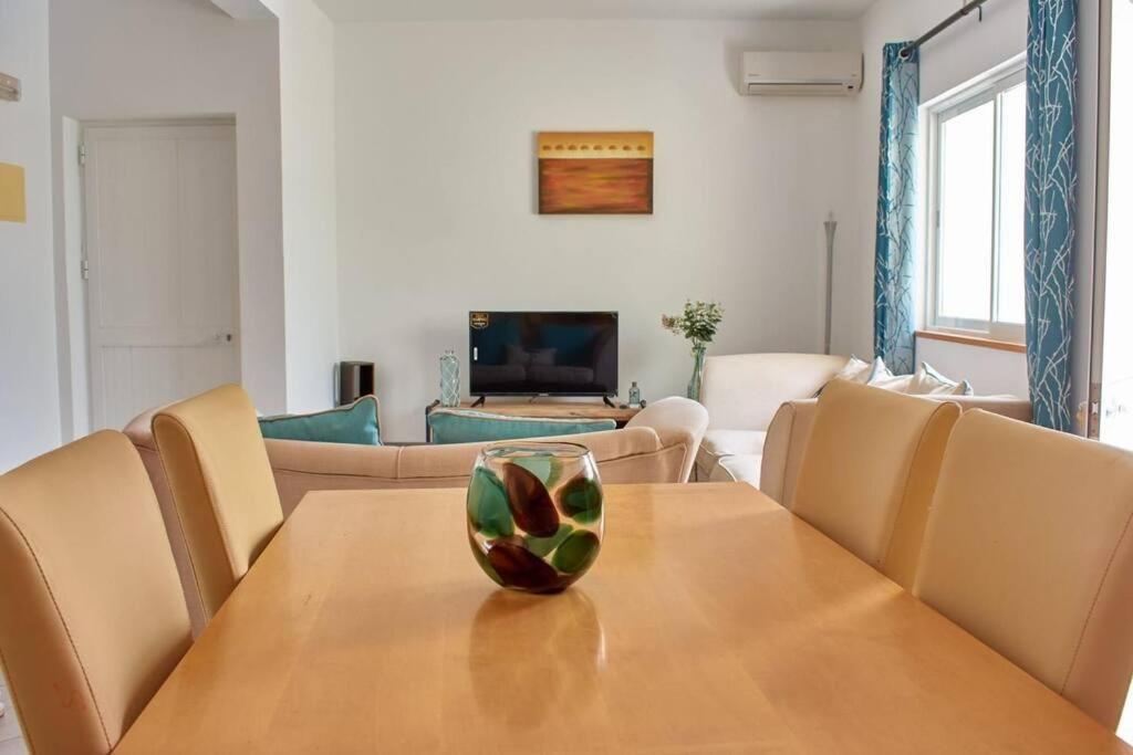 Apartamento T3 Encantador Com Piscina Wifi E Perto De Praia Santa Maria Extérieur photo