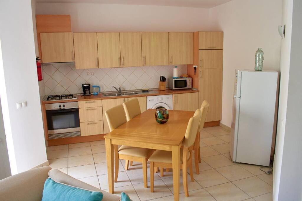 Apartamento T3 Encantador Com Piscina Wifi E Perto De Praia Santa Maria Extérieur photo